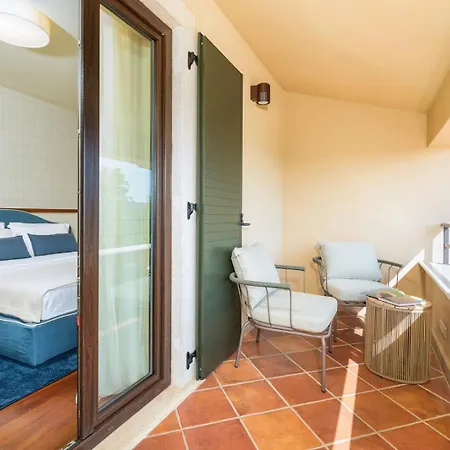 Clara By Villsy - Private Pool, Indoor Jacuzzi, Outdoor Jacuzzi, Sauna, Gym, Playroom *