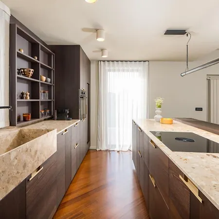 빌라 Clara By Villsy - Private Pool, Indoor Jacuzzi, Outdoor Jacuzzi, Sauna, Gym, Playroom 모토분