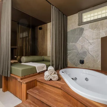 빌라 Clara By Villsy - Private Pool, Indoor Jacuzzi, Outdoor Jacuzzi, Sauna, Gym, Playroom *